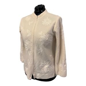 Tabi Wool Full Zip Jacket with Embroidered Flowers in Cream